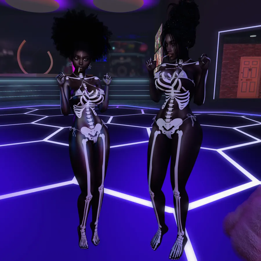 Playing twins with @miranda.monster.